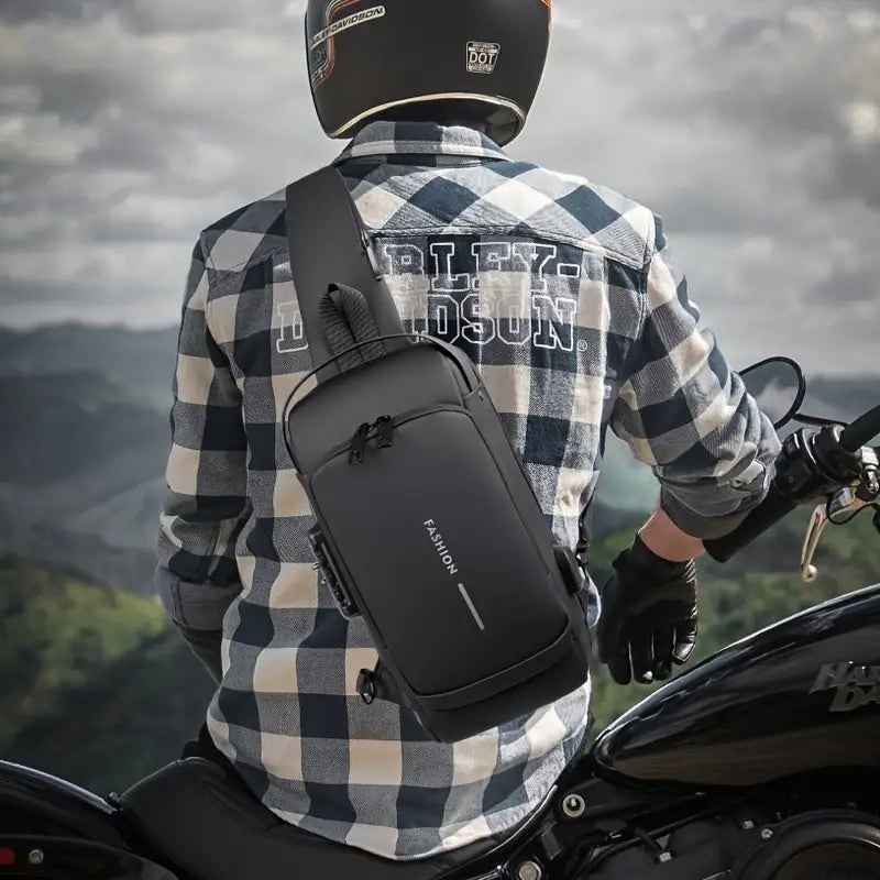 Men Sling Bag With Password Lock حقيبة كروس للرجال مع قفل برقم سري