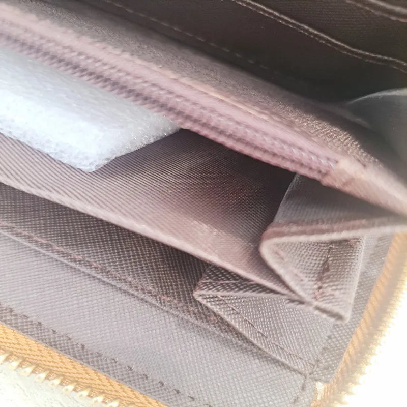 European‑American Elegant Clutch Bag – حقيبة كلتش أنيقة بنمط أوروبي‑أمريكي